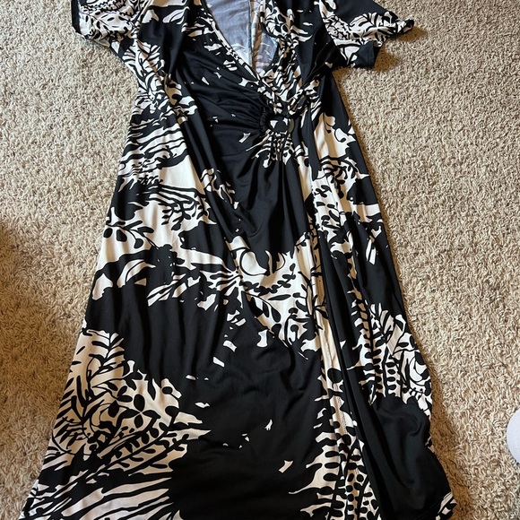 Lane Bryant Black and White Maxi Sundress with Puff Sleeves - Picture 1 of 3